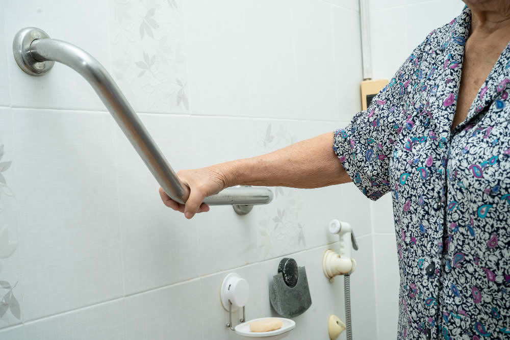 Essential Bathroom Safety Upgrades: Grab Bar Installation Tips